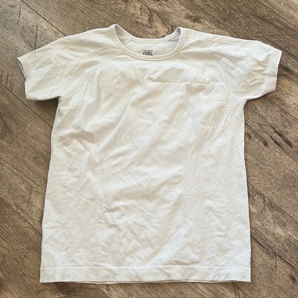 Athleta Girl Power Up Tee Color: Very light green Size: L/12